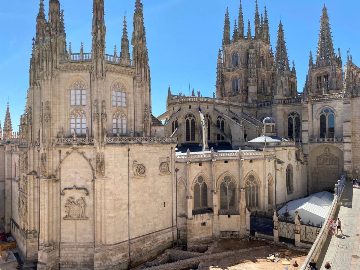 Contemplando La Catedral By Exclusive Burgos Apartments Bagian luar foto